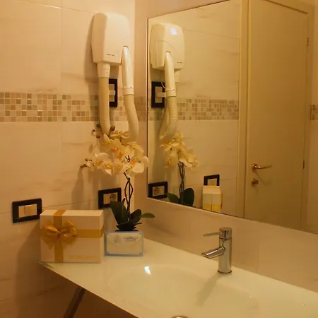 Elite Hotel 3*
