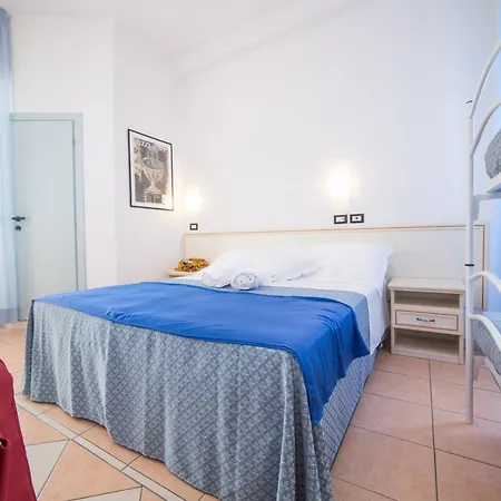 ホテル Elite カットーリカ