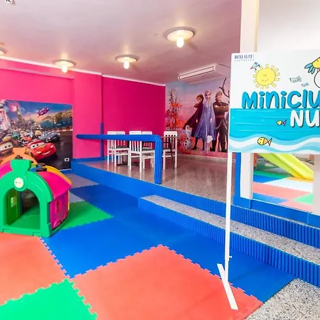 ホテル Elite カットーリカ