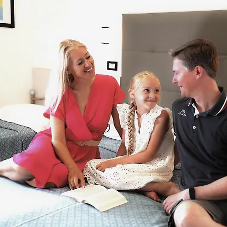 ホテル Elite カットーリカ